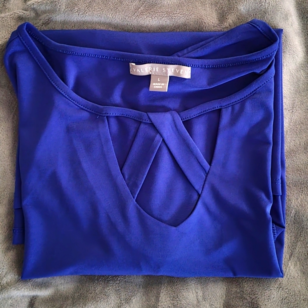 Valarie Stevens Cut Out Collar Blouse